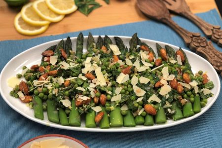 Salade D'asperges Citronnées Et De Pois Printaniers Aux Amandes Rôties