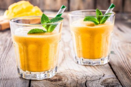 6 recettes de smoothies aux fruits sains